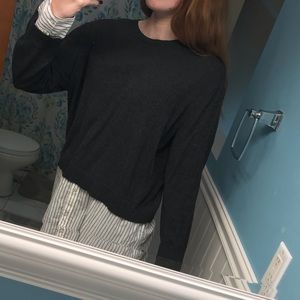 H&M gray flowy top